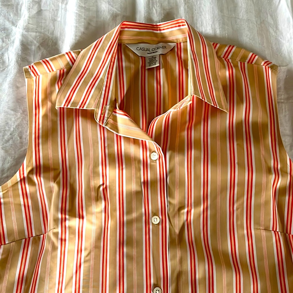 Casual Corner non iron fitted sleeveless button down top, vintage 2001, new, M